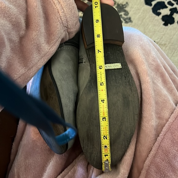 Very Volatile grey leather ankle boots. Size 7 - Picture 9 of 10